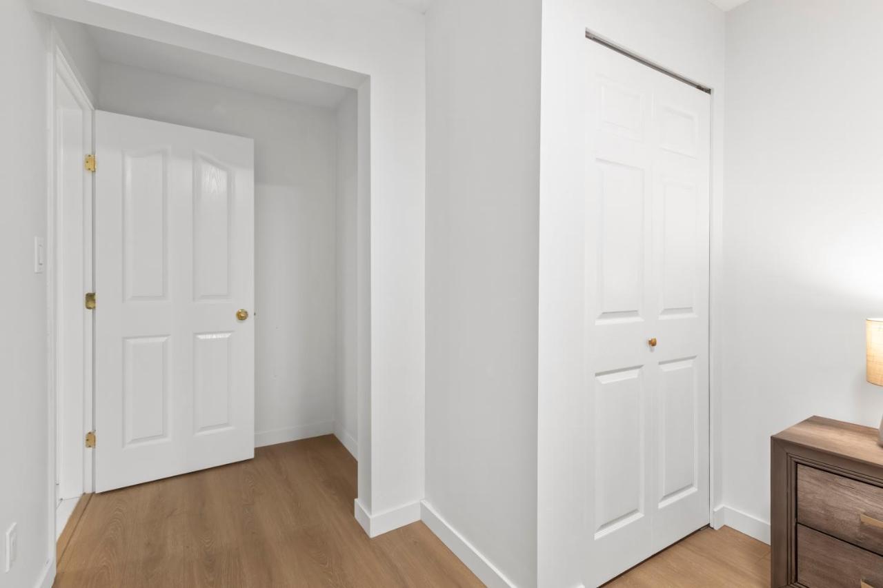 Pristine 3 Beds 2 Washroom Guest Suite Surrey Exterior photo